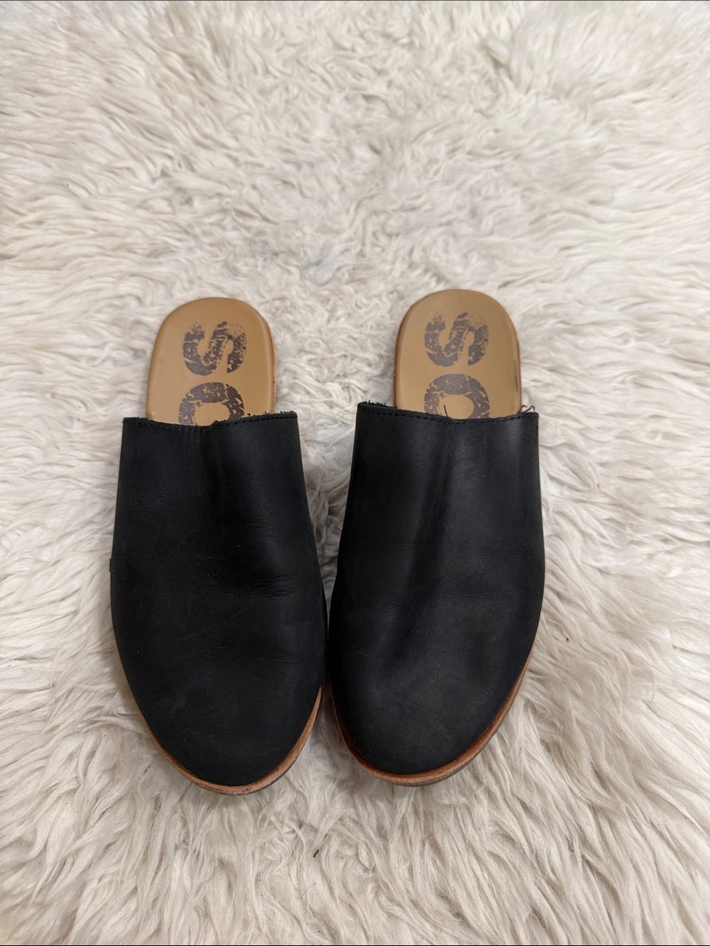 Sorel Ella black leather slip-on mules Women’s size 6